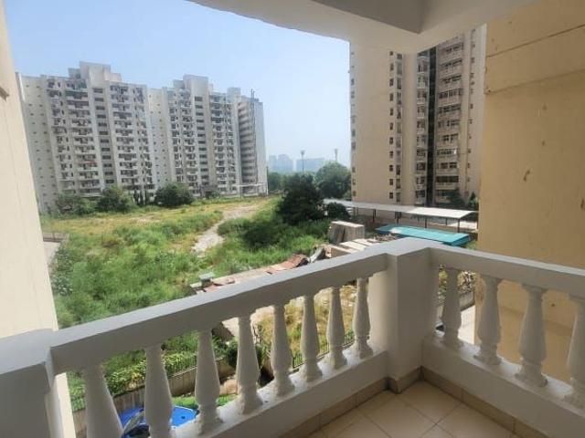 Resale | 3 BHK + 1420 Sq.Ft. Apartment in Amrapali Silicon City
