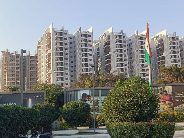 Resale | 3 BHK 1420 Sq.Ft. Apartment in Gundlapochampalli