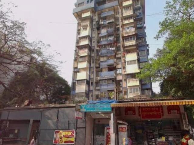 Resale | 3 BHK + 1420 Sq.Ft. Apartment in Shubh Tirupati Apartment
