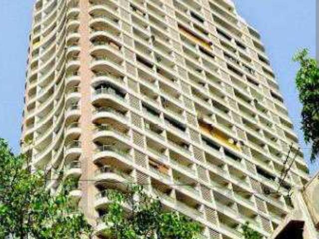 Resale | 3 BHK 1430 Sq.Ft. Apartment in Garden Court Building