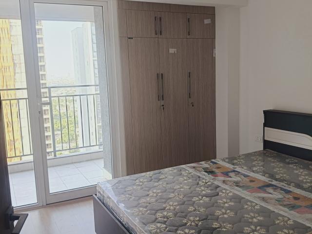 Resale | 3 BHK 1545 Sq.Ft. Apartment in Godrej Woods