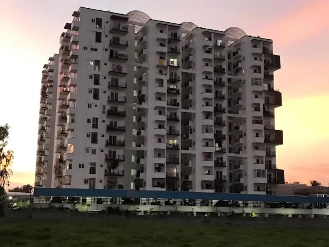 Resale | 3 BHK 1550 Sq.Ft. Apartment in Candeur Rise