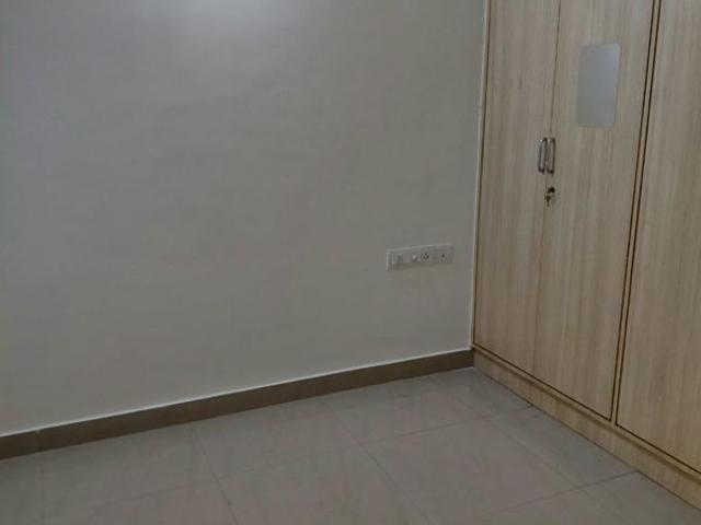 Resale | 3 BHK + 1550 Sq.Ft. Apartment in Century Commanders Vista