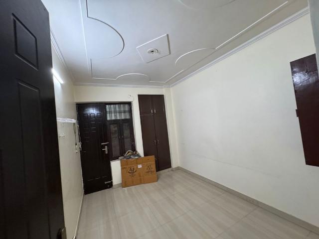 Resale | 3 BHK 1550 Sq.Ft. Apartment in Farihills Apartment