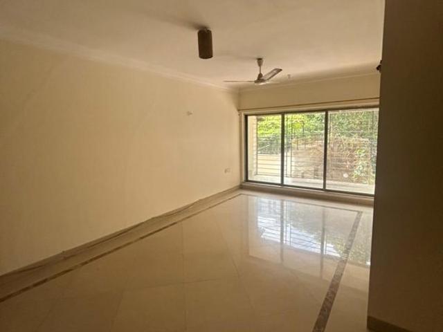 Resale | 3 BHK 1550 Sq.Ft. Apartment in Raheja Solitaire