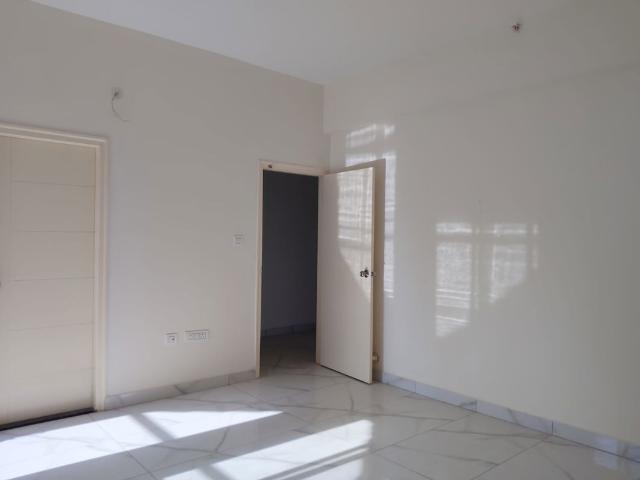 Resale | 3 BHK 1560 Sq.Ft. Apartment in SM Art Apartments