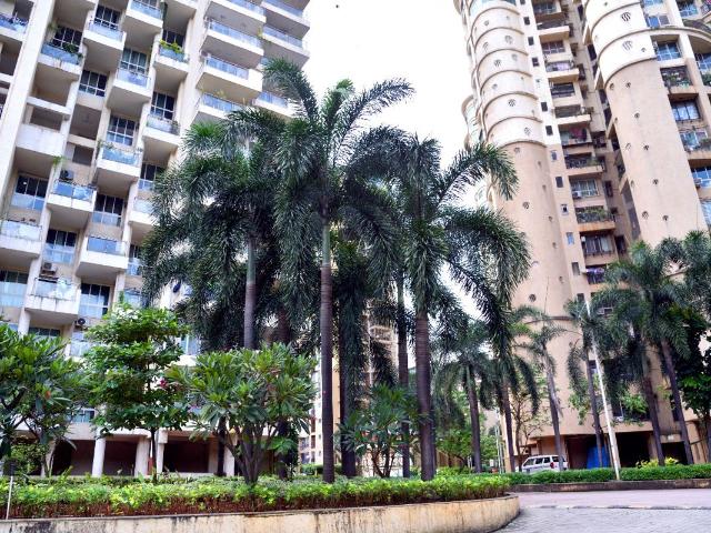 Resale | 3 BHK 1561 Sq.Ft. Apartment in Nahar Amrit Shakti Yvonne