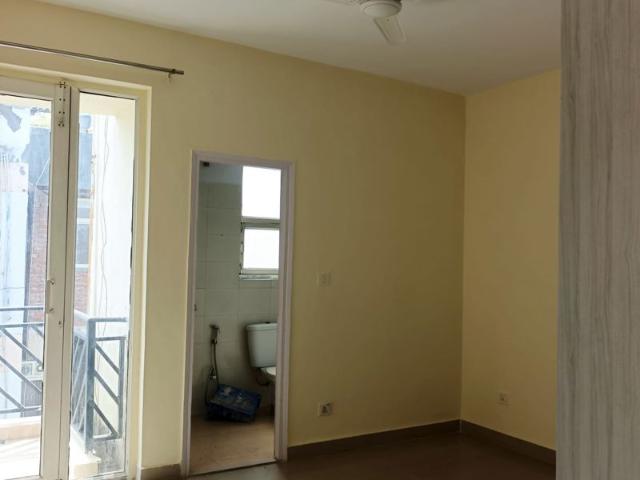 Resale | 3 BHK 1565 Sq.Ft. Apartment in BPTP Discovery Park