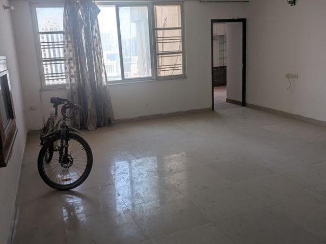 Resale | 3 BHK 1570 Sq.Ft. Apartment in Jaypee Klassic Arcade