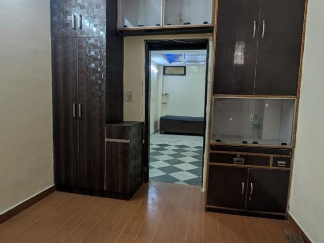 Resale | 3 BHK 1570 Sq.Ft. Apartment in Vashisht Property