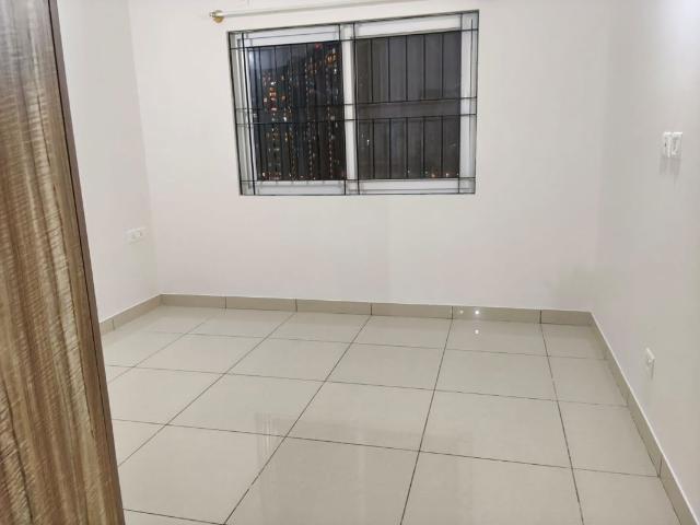 Resale | 3 BHK 1571 Sq.Ft. Apartment in Prestige Sunrise Park