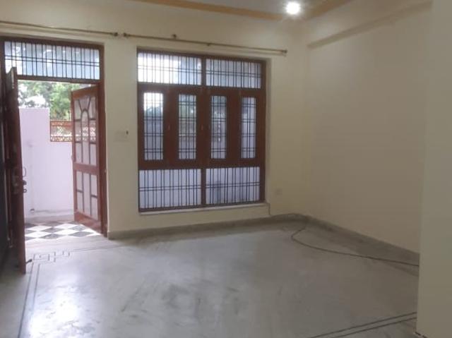 Resale | 3 BHK 1572 Sq.Ft. Apartment in Omaxe R2