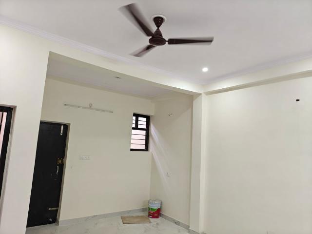 Resale | 3 BHK 1575 Sq.Ft. Apartment in Omaxe City