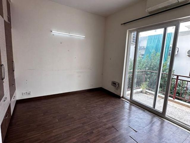 Resale | 3 BHK + 1578 Sq.Ft. Apartment in Tulip Violet
