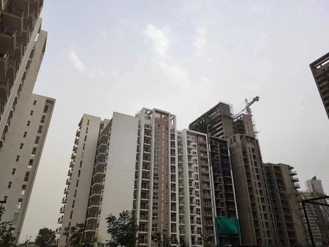 Resale | 3 BHK + 1579 Sq.Ft. Apartment in Tata La Vida