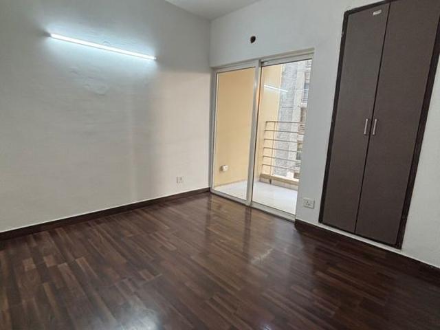 Resale | 3 BHK 1580 Sq.Ft. Apartment in Paras Tierea