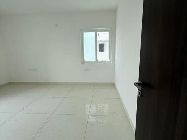 Resale | 3 BHK 1585 Sq.Ft. Apartment in Aurobindo The Regent