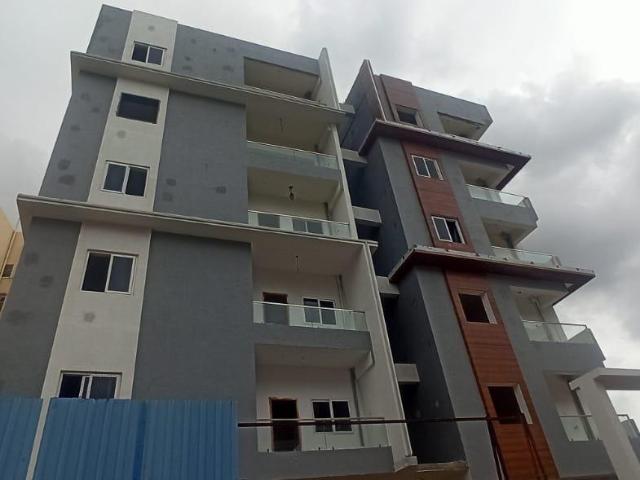 Resale | 3 BHK 1594 Sq.Ft. Apartment in Alkapoor