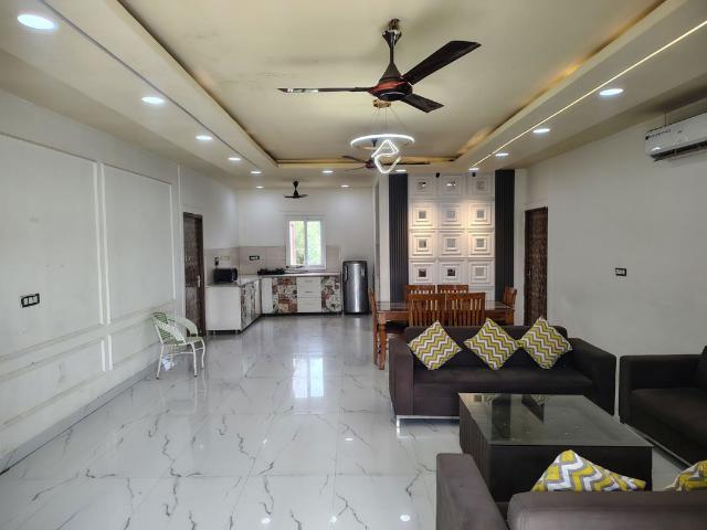 Resale | 3 BHK 1500 Sq.Yd. Apartment in Sector 150