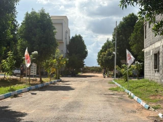 Resale | 3 BHK 1500 Sq.Ft. Villa in Legacy Villa