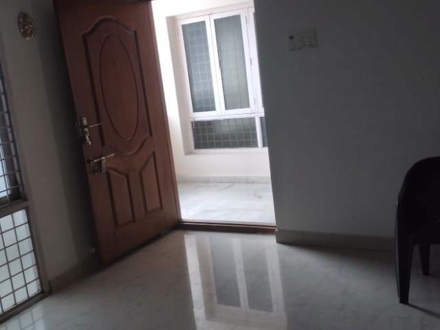 Resale | 3 BHK 1500 Sq.Ft. Apartment in Diamond Apartment Nallakunta