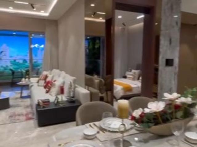 Resale | 3 BHK + 1500 Sq.Ft. Apartment in DLF The Westpark