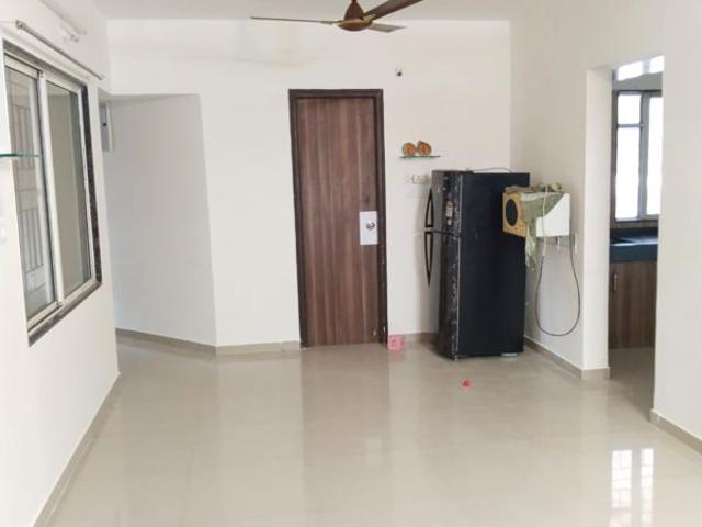 Resale | 3 BHK 1500 Sq.Ft. Apartment in Kunal Crimson