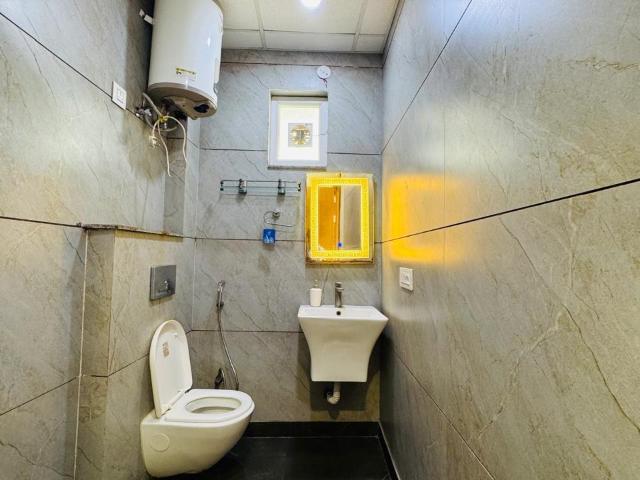 Resale | 3 BHK 1500 Sq.Ft. Apartment in Hindon Heights Vaishali