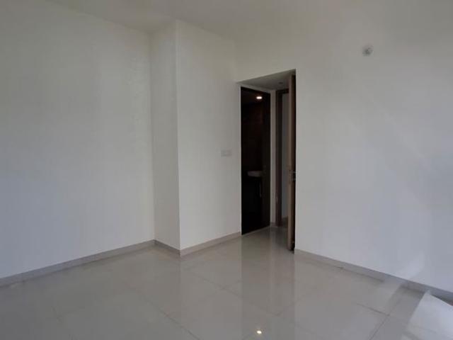 Resale | 3 BHK 1500 Sq.Ft. Apartment in Lodha Woods