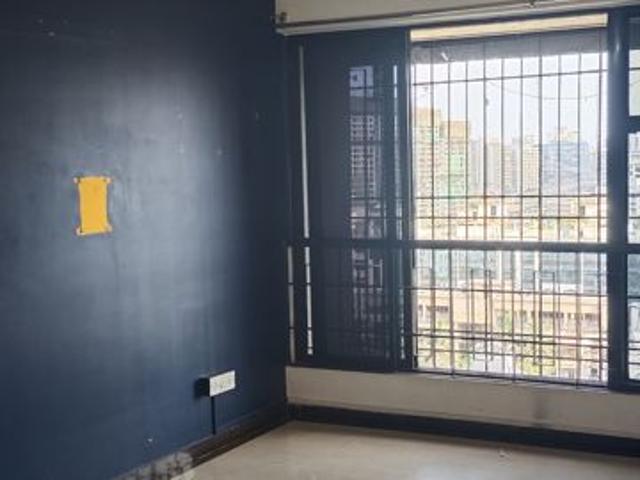Resale | 3 BHK 1500 Sq.Ft. Apartment in Montreal Tower