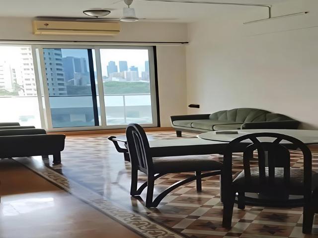 Resale | 3 BHK 1500 Sq.Ft. Apartment in Matunga East