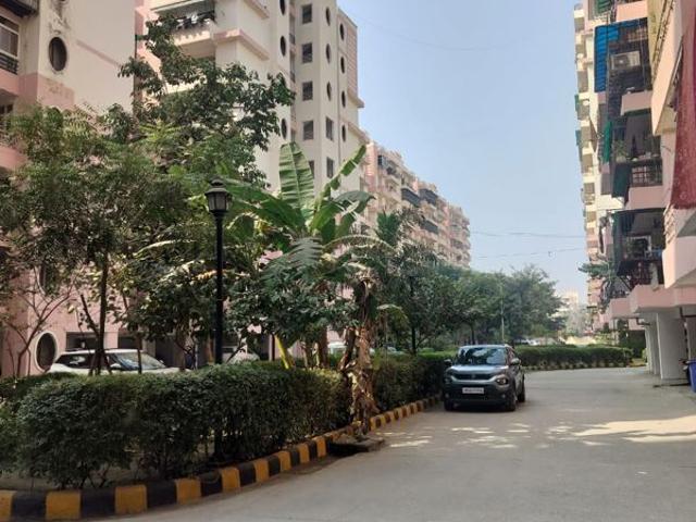Resale | 3 BHK 1500 Sq.Ft. Apartment in MCC Signature Heights