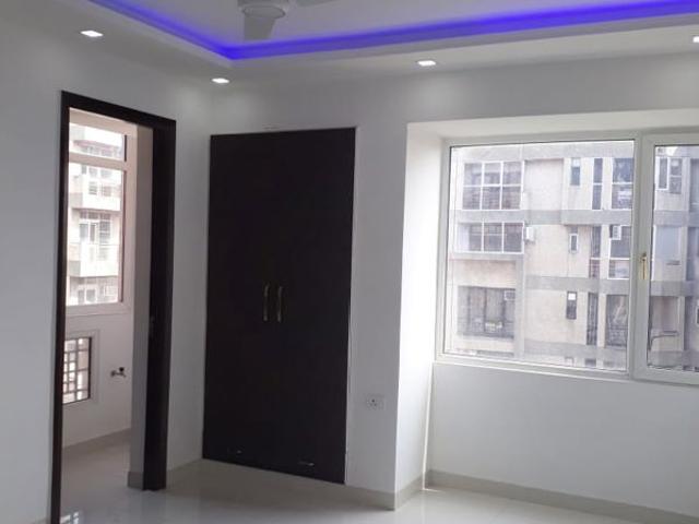 Resale | 3 BHK 1500 Sq.Ft. Apartment in Sector 12 Dwarka