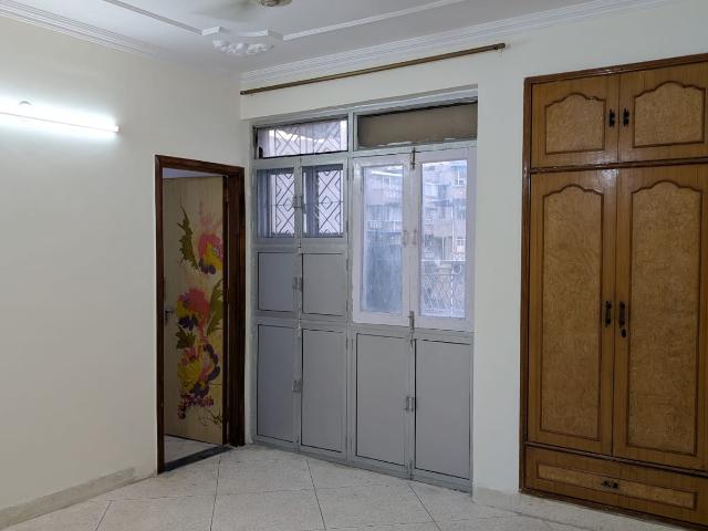 Resale | 3 BHK 1500 Sq.Ft. Apartment in Sector 2 Dwarka