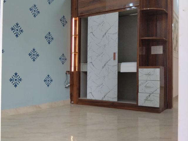 Resale | 3 BHK 1500 Sq.Ft. Apartment in Sector 73