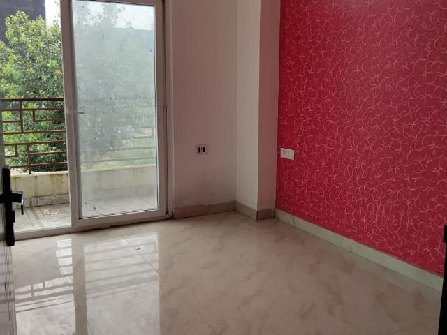 Resale | 3 BHK 1500 Sq.Ft. Apartment in Sector 73