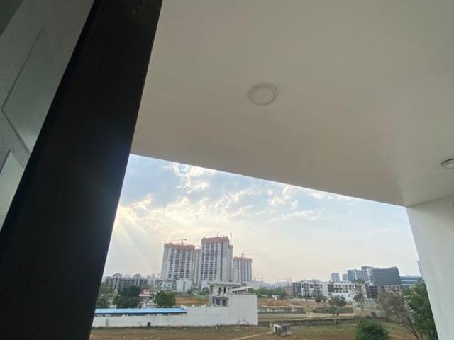 Resale | 3 BHK 1500 Sq.Ft. Apartment in Signature Global City 63A