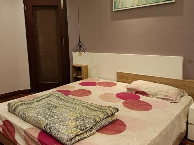 Resale | 3 BHK 1500 Sq.Ft. Apartment in Palam Apartment