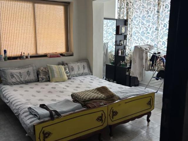 Resale | 3 BHK + 1500 Sq.Ft. Apartment in Pearl Mansion Marine Lines