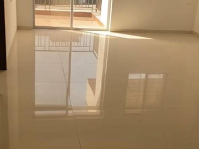 Resale | 3 BHK 1500 Sq.Ft. Apartment in Royal Orange County