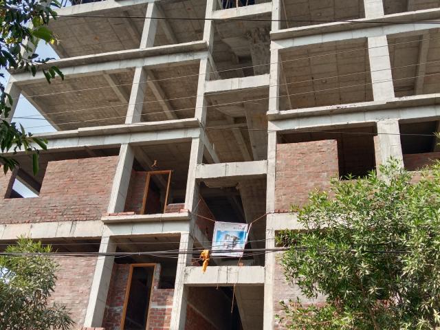 Resale | 3 BHK 1500 Sq.Ft. Apartment in Roopa Arthur Homes