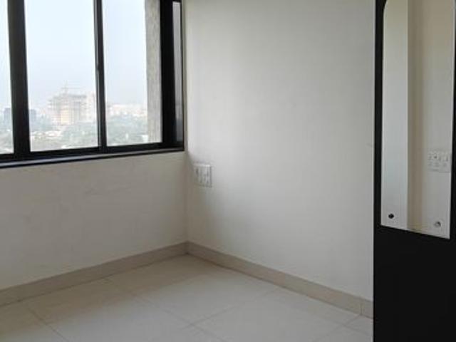Resale | 3 BHK 1500 Sq.Ft. Apartment in Raviraj Park Island
