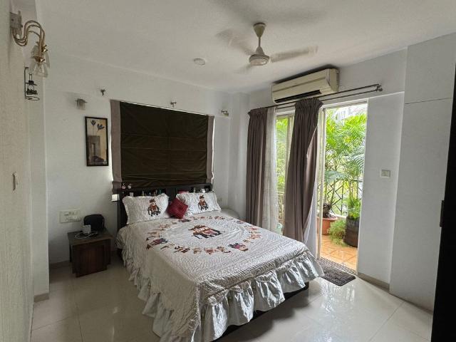 Resale | 3 BHK + 1500 Sq.Ft. Apartment in Rachana Gold Coast