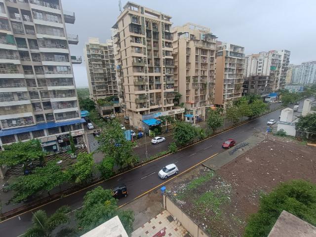 Resale | 3 BHK 1500 Sq.Ft. Apartment in Tejas Symphony