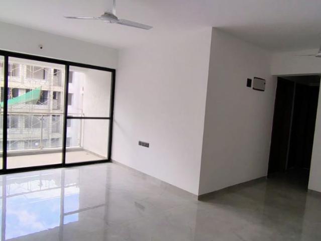 Resale | 3 BHK 1500 Sq.Ft. Apartment in Unique Youtopia