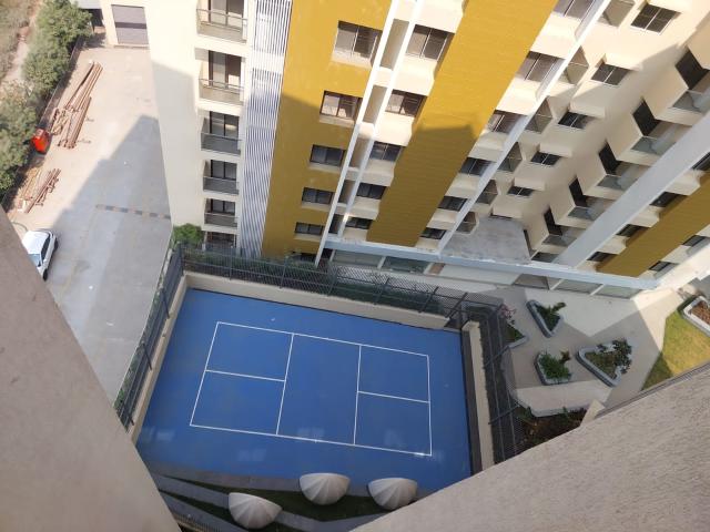 Resale | 3 BHK 1517 Sq.Ft. Apartment in Kohinoor Courtyard One
