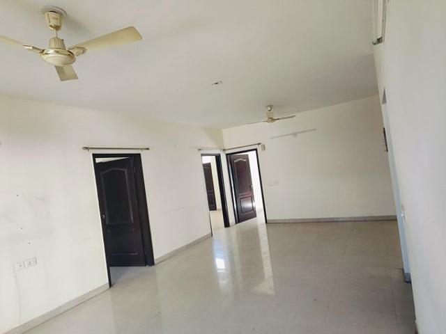 Resale | 3 BHK 1640 Sq.Ft. Apartment in Omaxe Silver Birch