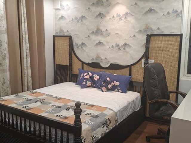 Resale | 3 BHK + 1647 Sq.Ft. Apartment in Godrej Summit