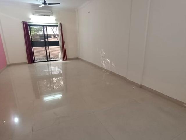Resale | 3 BHK 1650 Sq.Ft. Apartment in Kamgar Putala Vasahat