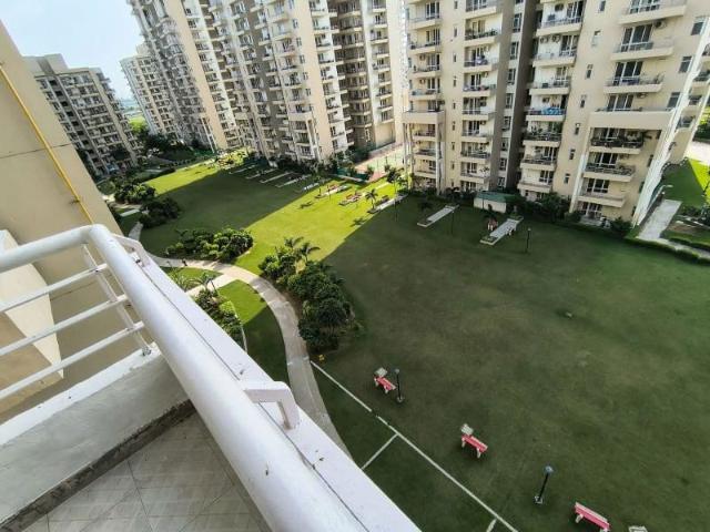 Resale | 3 BHK 1650 Sq.Ft. Apartment in Indiabulls Centrum Park